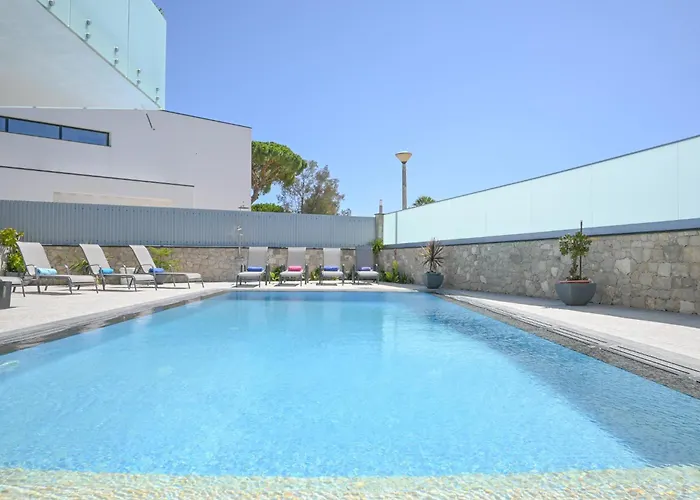 Luz 37 - Jacuzzi Terrace & Swimming Pool * Albufeira