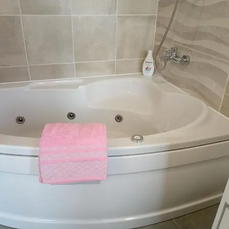 Luz 37 - Jacuzzi Terrace & Swimming Pool * Albufeira