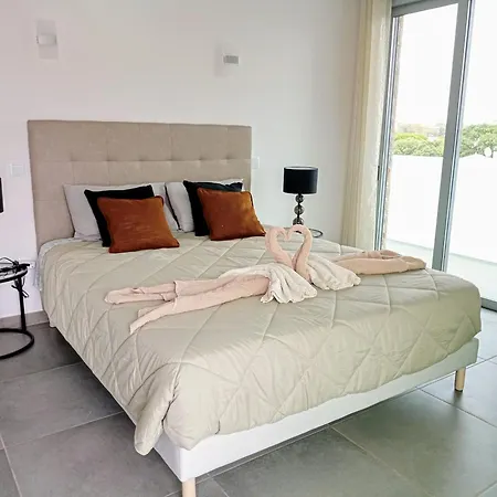 Luz 37 - Jacuzzi Terrace & Swimming Pool Villa