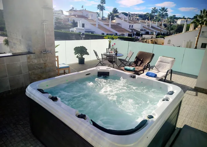 Luz 37 - Jacuzzi Terrace & Swimming Pool * Албуфейра
